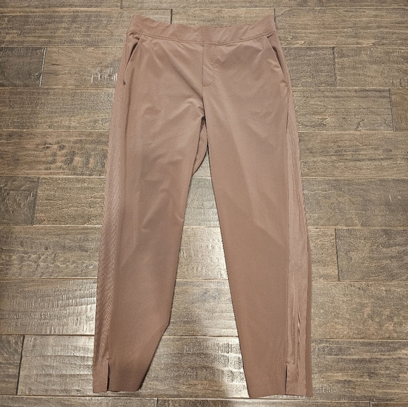 Athleta Brooklyn Ankle Pants Cappuccino with Ribbed Sides sz 10 - Picture 4 of 6